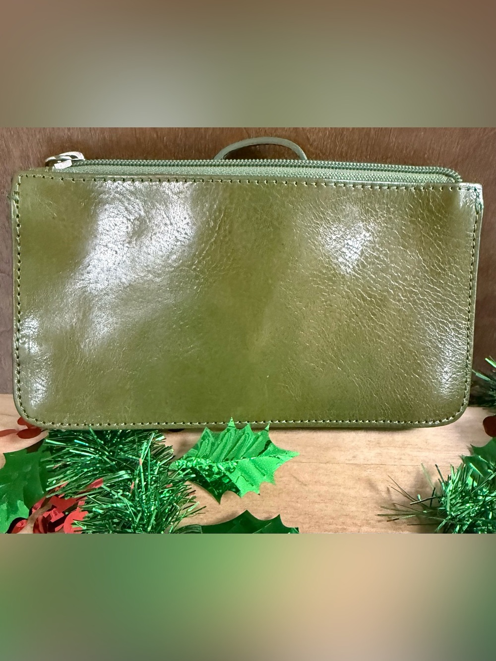 Vintage Green Leather Zip Clutch Wallet with Attached Vanity Touch-Up Mirror